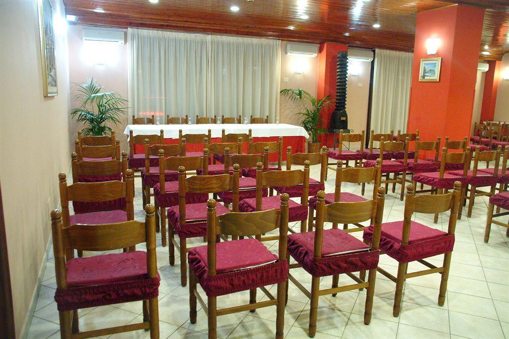 Hotel Virgilio Тропея Экстерьер фото