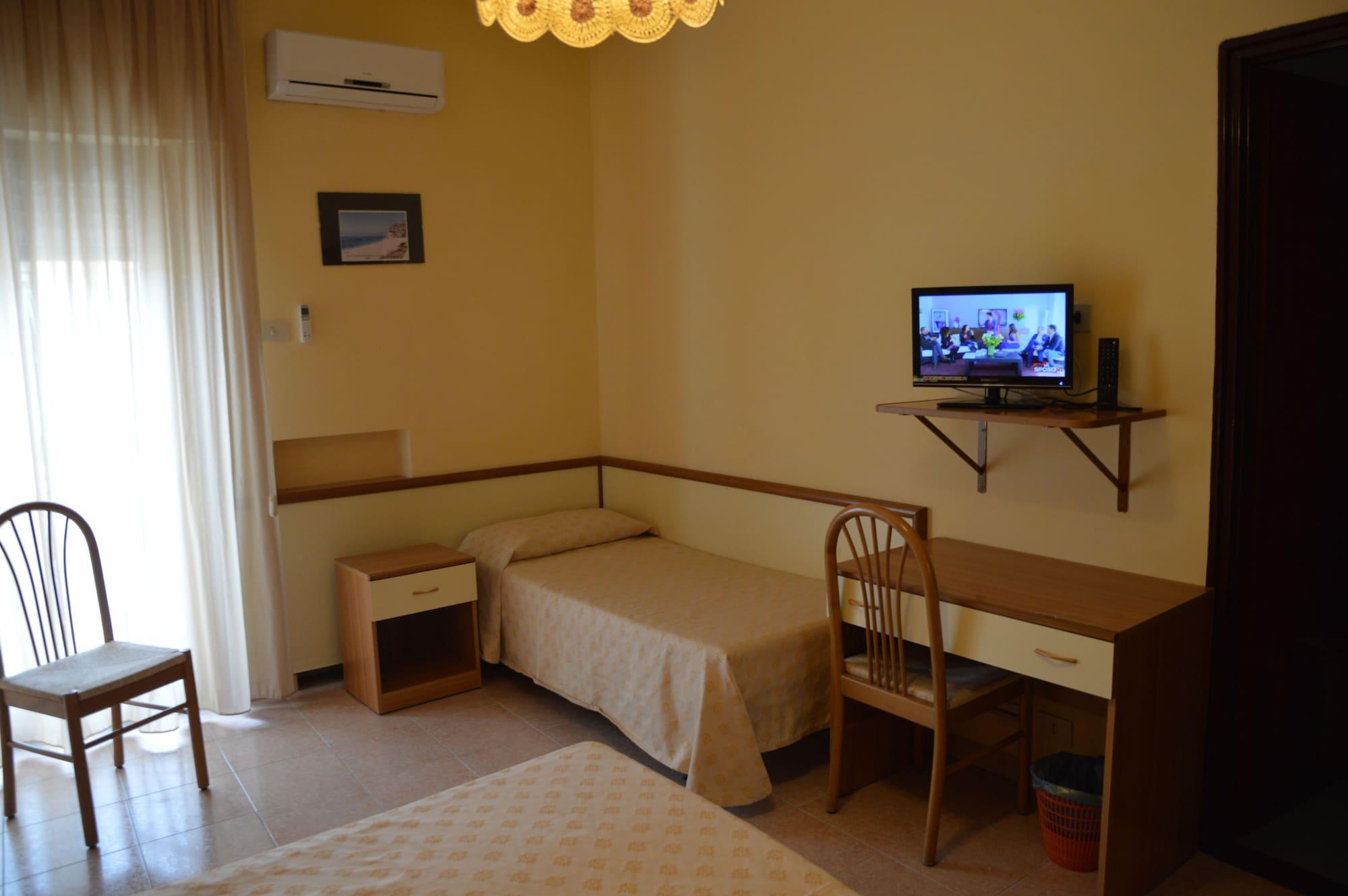 Hotel Virgilio Тропея Экстерьер фото