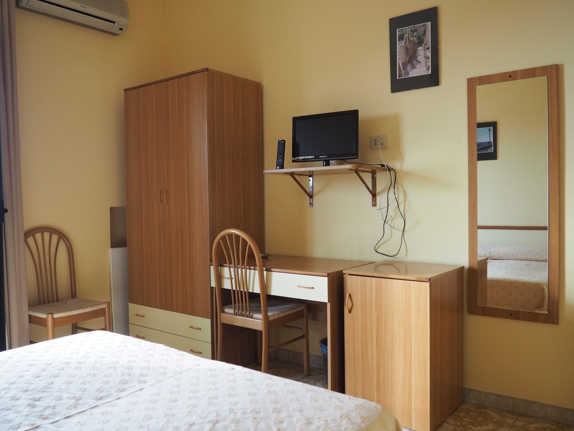Hotel Virgilio Тропея Экстерьер фото