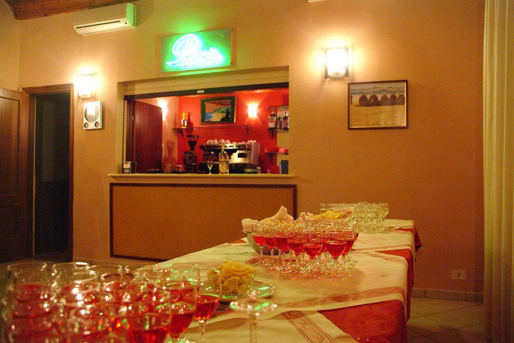 Hotel Virgilio Тропея Экстерьер фото