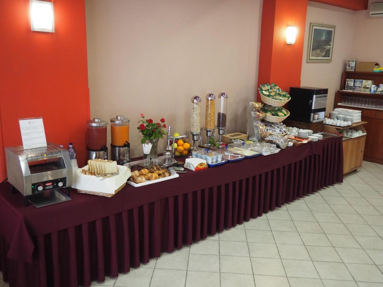 Hotel Virgilio Тропея Экстерьер фото