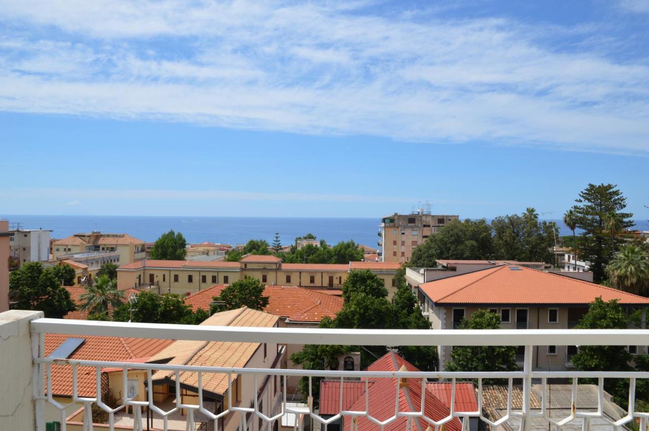 Hotel Virgilio Тропея Экстерьер фото